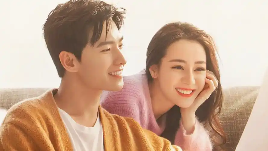 我们与于途@杨洋,乔晶晶@dear-迪丽热巴(排名不分先后,按年龄排序)在