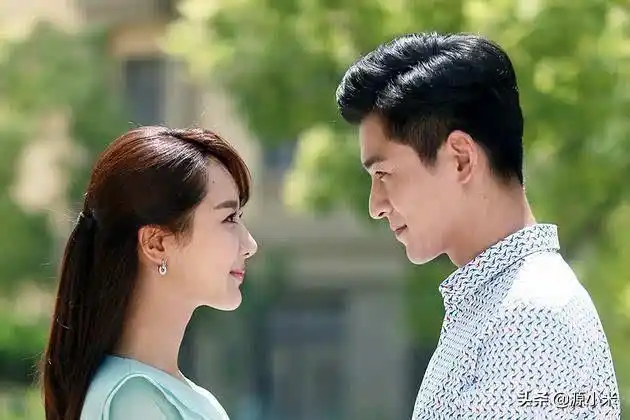 是的,在《大嫁风尚》中,同样扮演过夏小雪的两位演员杨紫与宁丹琳在