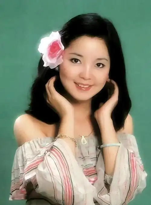 95年邓丽君突然病逝母亲赵素桂却平静地说了句丽君走得是时候