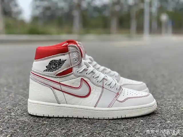 达氏浅谈aj1兔八哥华丽而又韵味的配色