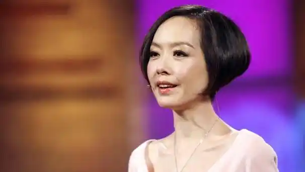 鲁豫成为央视主持人是因为别出心裁的一段采访,看完之后更佩服她