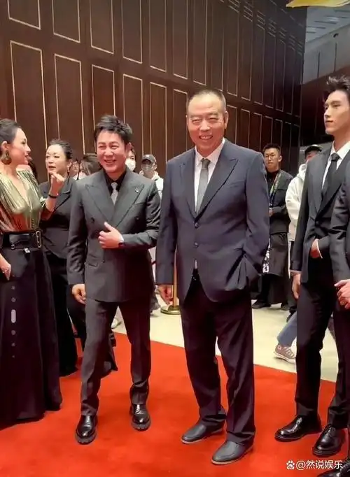 陈凯歌周润发握手言谈主动靠近张颂文却对张译板着脸引发热议