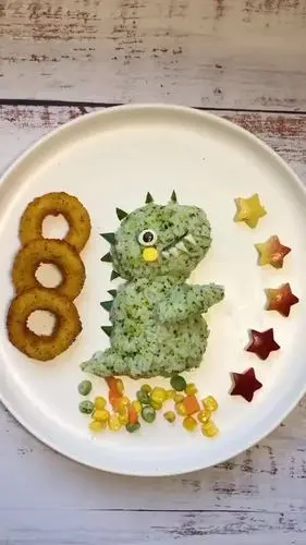 宝宝辅食这样摆盘,宝宝每次光盘,恐龙晚餐啊!