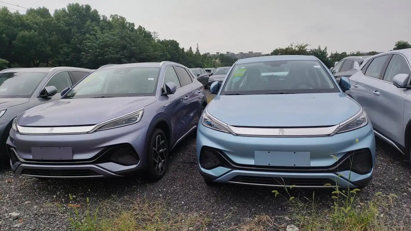 元plus新颜色实车真的好看 律动紫和氧气蓝更加年轻化,实车颜色非常