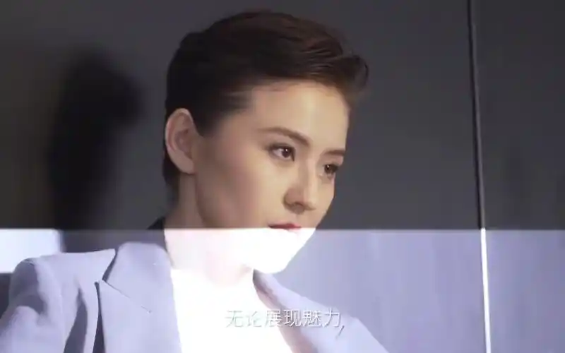 时尚服饰不敢看的内衣广告黛安芬热扎依内衣