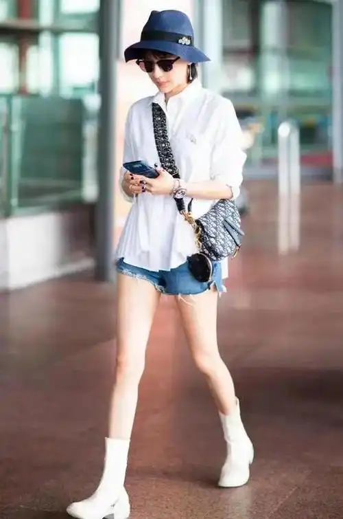 王子文真是老天赏饭吃,穿平底鞋搭配系带长裙,162比例真出众