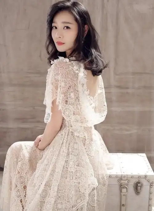 王维维的惊艳美照,身姿窈窕,甜美动人!