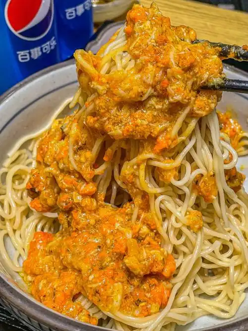 西湖边zui好吃蟹黄面一碗蟹面12只蟹02