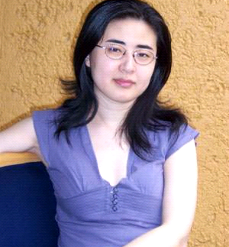 北大才女出国留学,28岁嫁给53岁的美国老头,她婚后生活幸福吗?