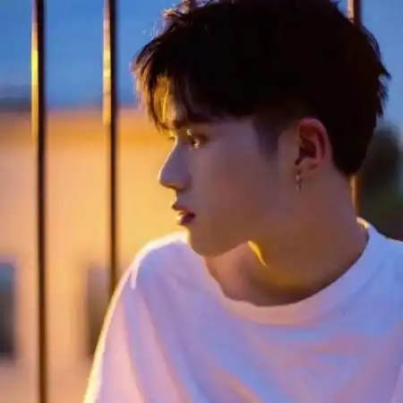 男生头像冷酷帅气真人留给世界的只能是回忆