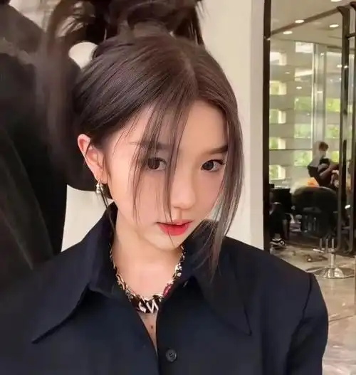 发想要美,记得剪个八字刘海:瘦脸显时尚|脸型|妆容|发型师_网易订阅