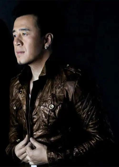 杨坤好一把醉人的烟嗓