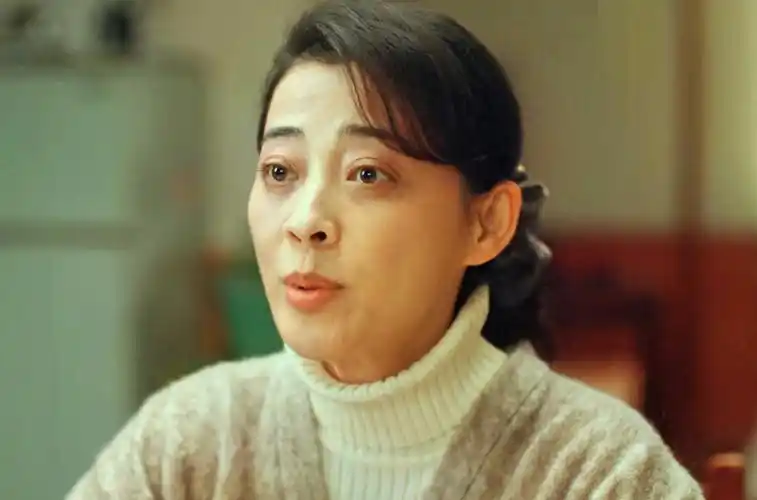 回顾梅婷遇渣男沉寂16年47岁演戏再上热搜她的戏黄渤都接不住