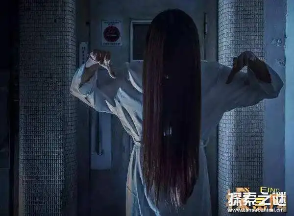 其实贞子为什么要杀人还要从她生前说起,贞子的妈妈是一位超能力者,而