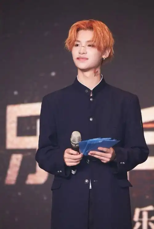 黄明昊白发##黄明昊cos狗卷棘##密室大逃脱录制