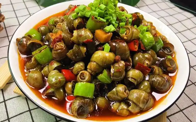 厨师长在家里教你做麻辣田螺,原来制作的过程是这么简单.