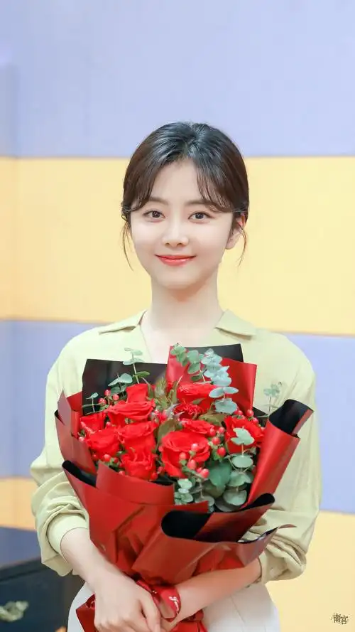 谭松韵##谭松韵我们的新时代