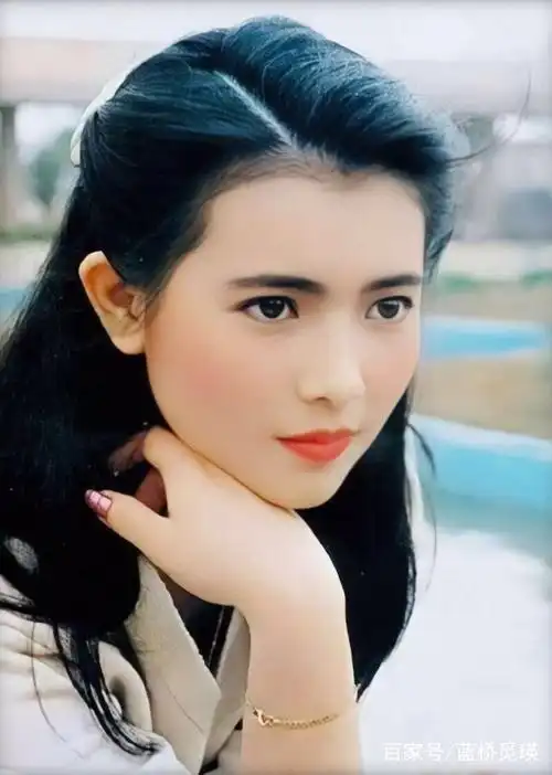 掠过时光且追忆,繁花落尽念蓝时—纪念蓝洁瑛