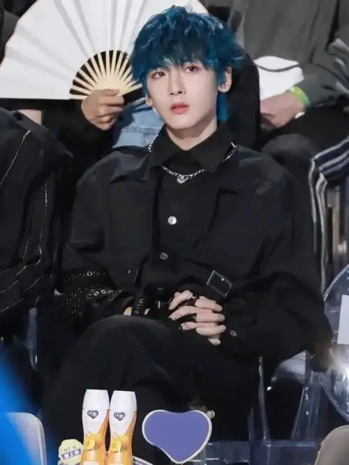 绝美翟潇闻神图