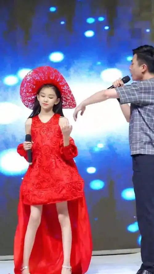 童模宋小睿一首歌唱了这么多次,自己不觉得尴尬吗,真心不好听