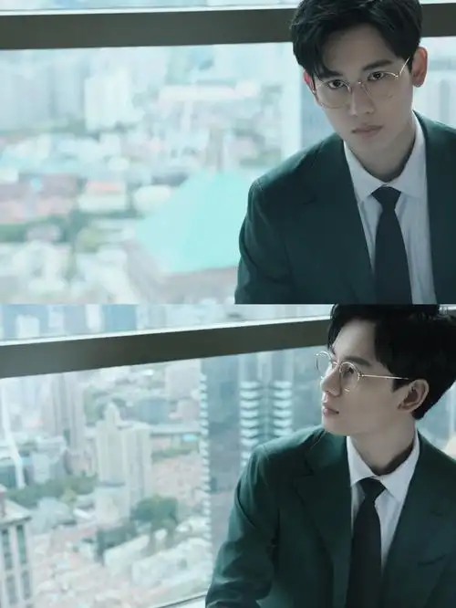 胡先煦西装眼镜写真图片