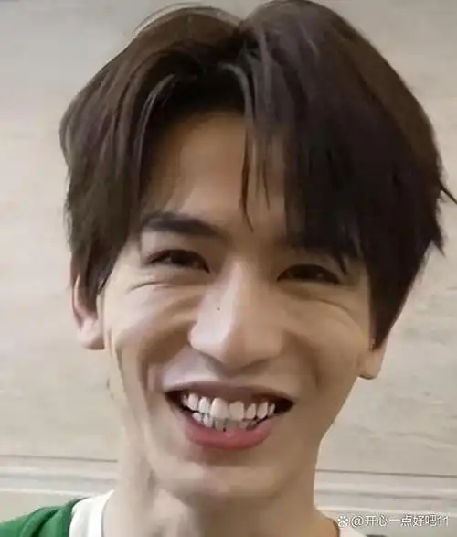 龚俊:2021年的《山河令》使出道多年的龚俊一夜爆红,他在剧中塑造的