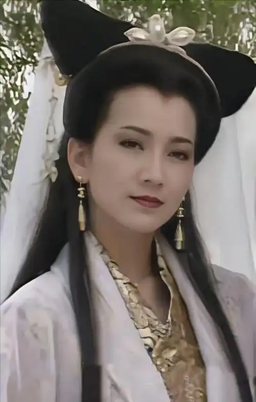 回顾新白娘子传奇播出30年赵雅芝风采不减许仙状态出人意料