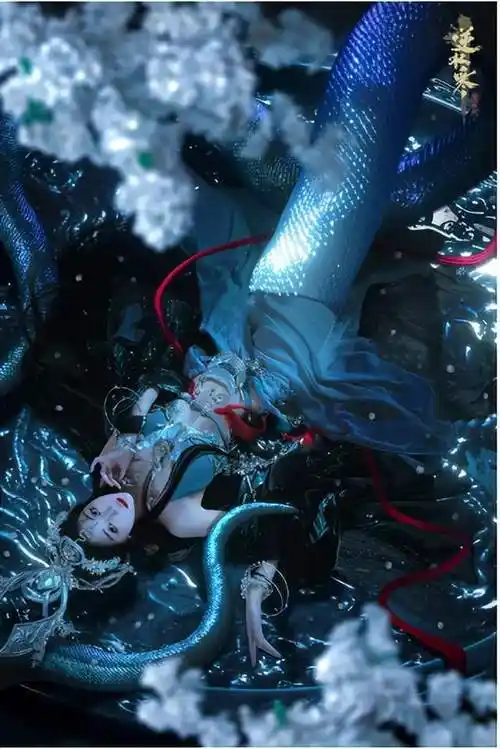 妹子穿蛇妖装参加汉服主题cos被拒,辩称:蛇妖就不算