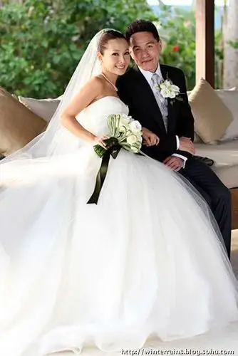 关心妍甜蜜结婚照曝光(组图)