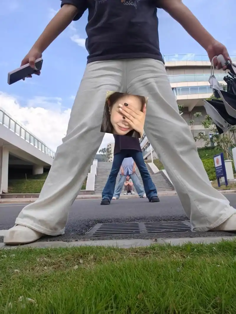 4个人应该这样拍照#搞怪拍照姿势 #体育课 #氛围感自拍技巧