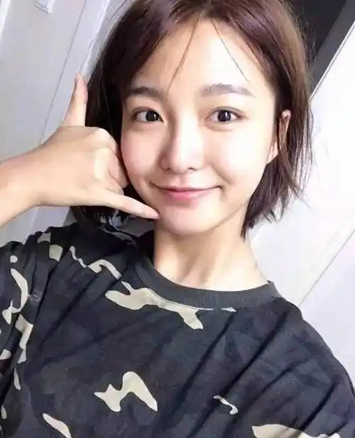 网友辞职找狗悬赏被王思聪怼哭!_女友_一个人_群众