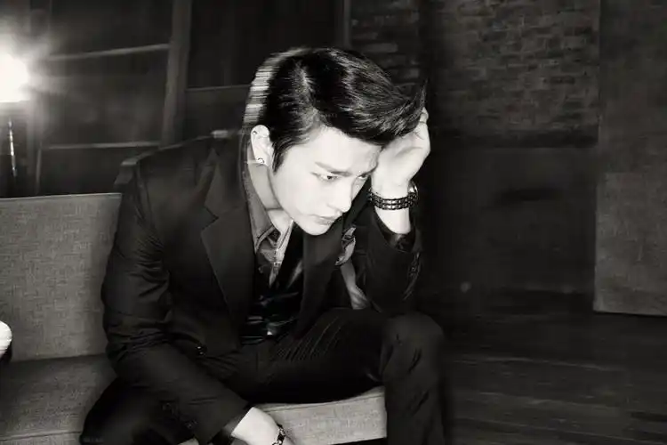 徐仁国写真图片-自制2048x1536壁纸.高清大图-明星写真馆n63.com