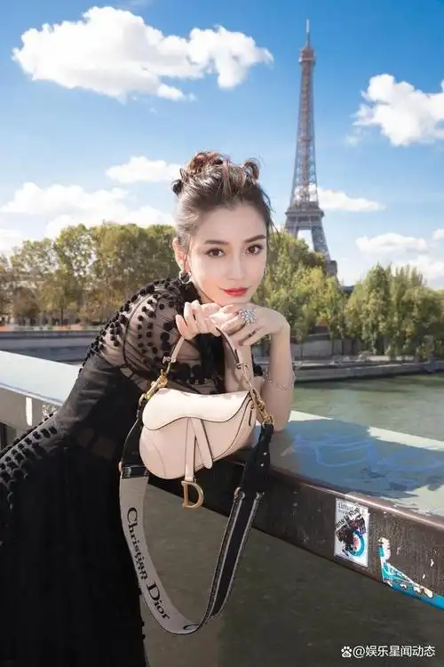 香港女星杨颖(angelababy)近日为某杂志拍摄了一组封面照,引发了网友