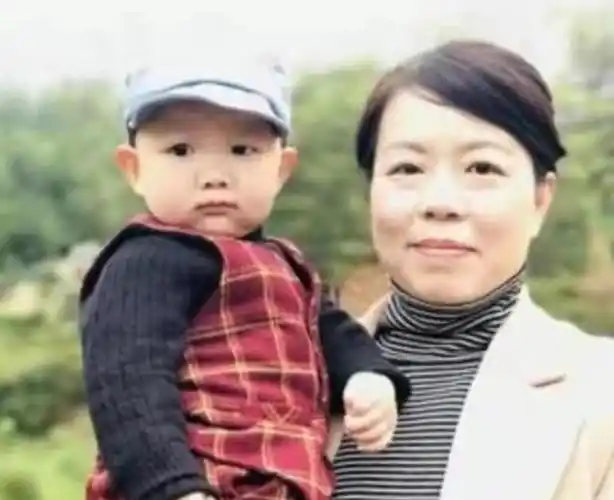 郭威情绪失控多个作品存在争议网友认为他是老杜祭出的杀手锏