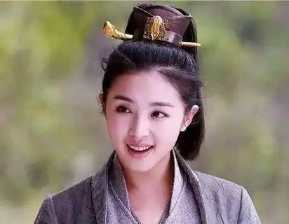 前段时间刚曝出与彭冠英领证,张含韵又传出新恋情?_郭德纲_麒麟_节目