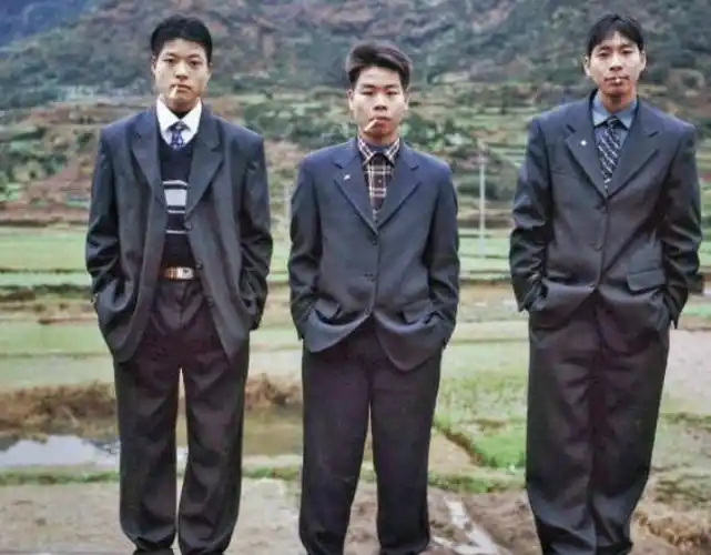 几十年前帅哥老照片:颜值不输当今小鲜肉啊