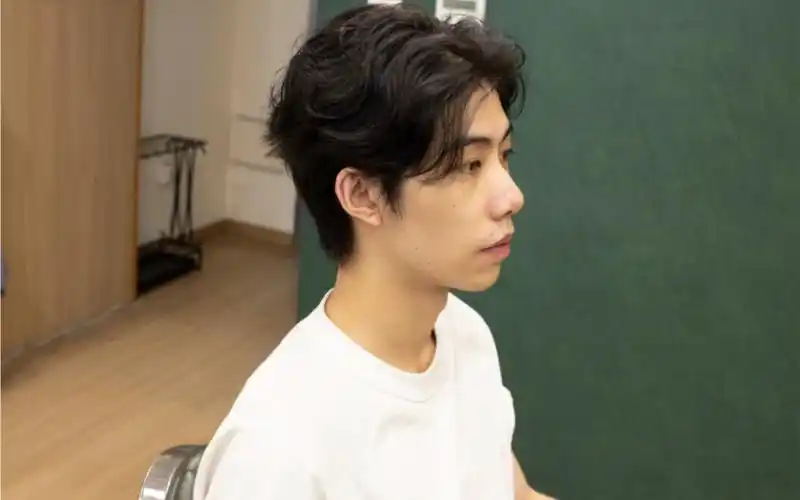 男士中长发发型推荐