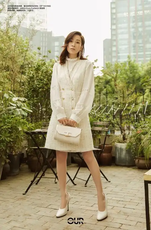 女士街拍夏末秋初主题佘诗曼的街拍look