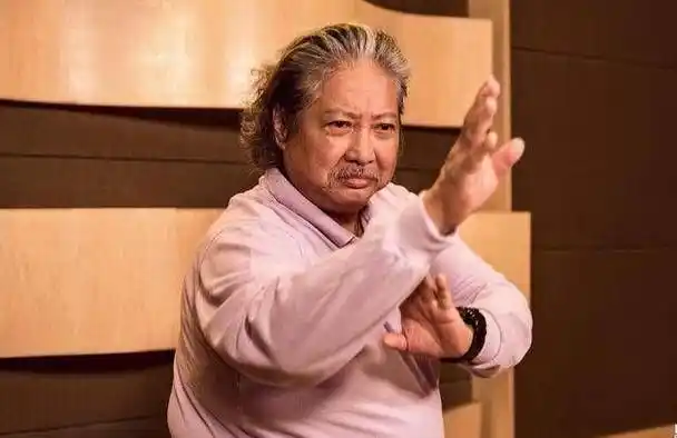 刘德华给洪金宝打电话:你在筹拍新电影?需要我说一声,随时奉陪