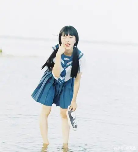 娱乐圈到底有多复杂?新人气女星成果小号发千字文章!