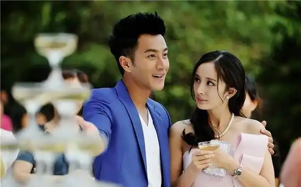 私欲毁了刘恺威,却"点醒"了杨幂,4年后,两人都迎来新的结局