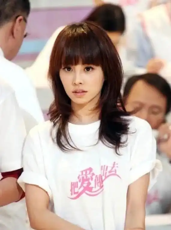 几张旧照,不愧是初代少男女神!#蔡依林 - 抖音