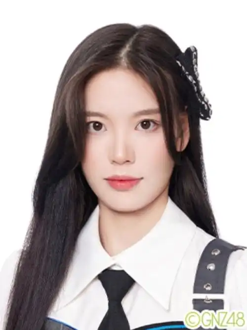 2001年5月1日出生于湖北省,中国内地女歌手,女子偶像团体 a target="