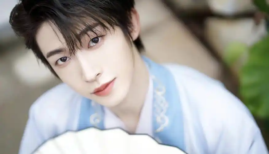 刘宇古装图片:所谓翩翩公子温润如玉