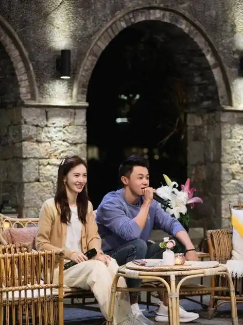 原创原创女儿们的恋爱金晨拒绝陈一鸣太有礼貌也是一种距离感