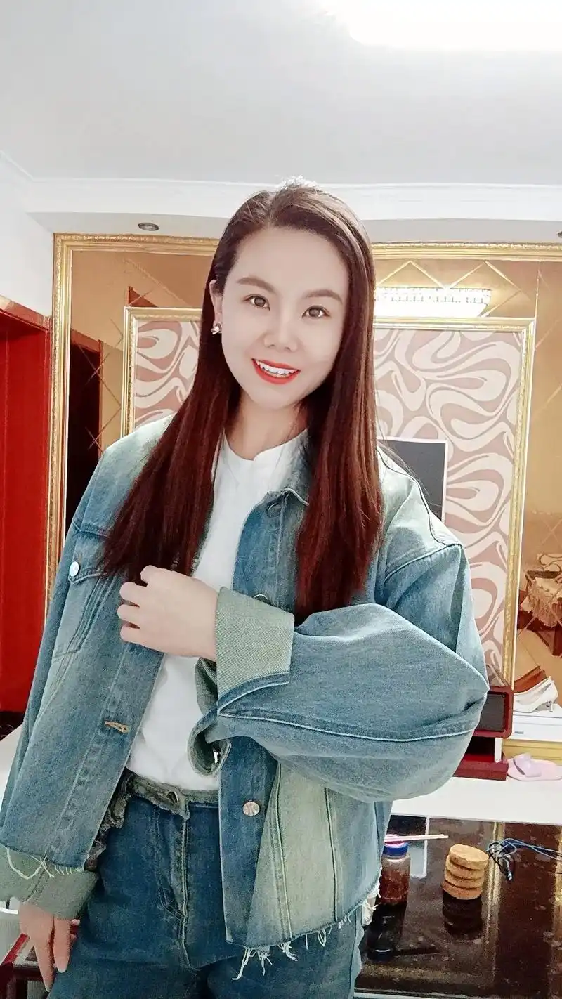 本人40岁,今日生日,离异,孤身一人,借此抖音为自己征婚,求 - 抖音