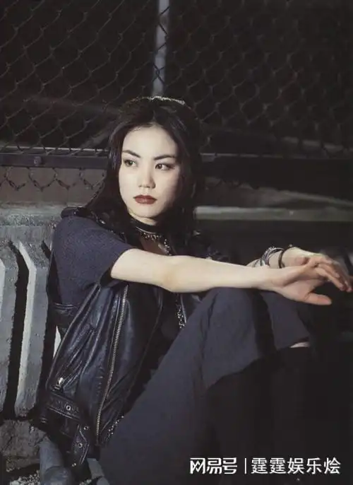 20岁王菲打台球你见过吗