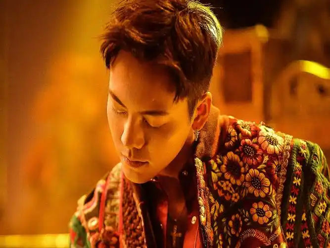 罗志祥凉凉,陈伟霆人人称赞,妈妈不同儿子命运不同