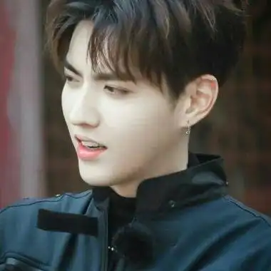 吴亦凡qq男生头像