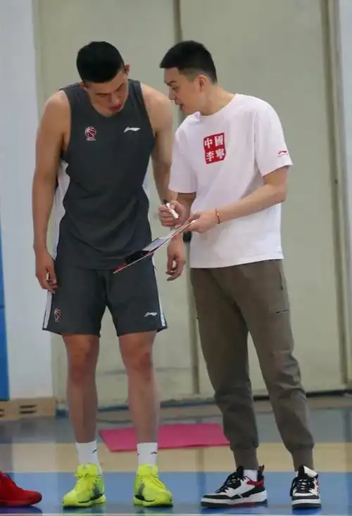 邹雨宸顶薪签约被禁赛一场无缘北京德比战付豪首秀却暴露伤情